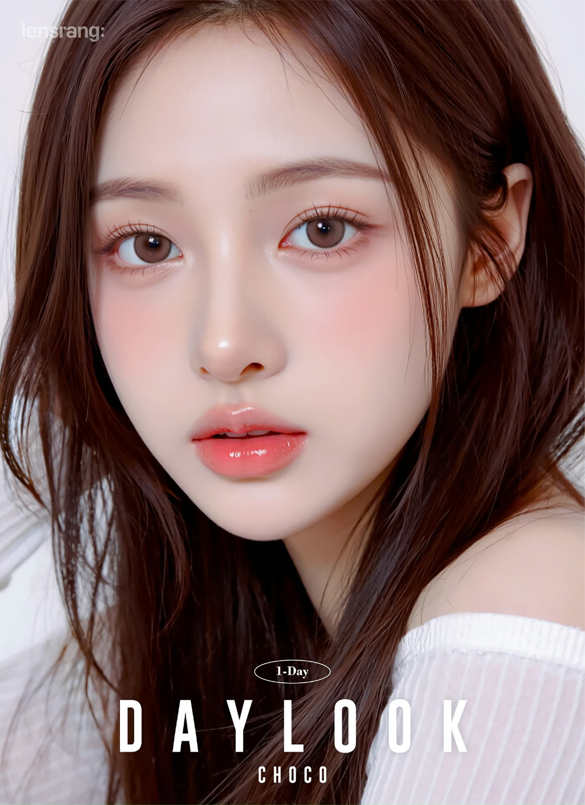 Trang điểm với kính áp tròng